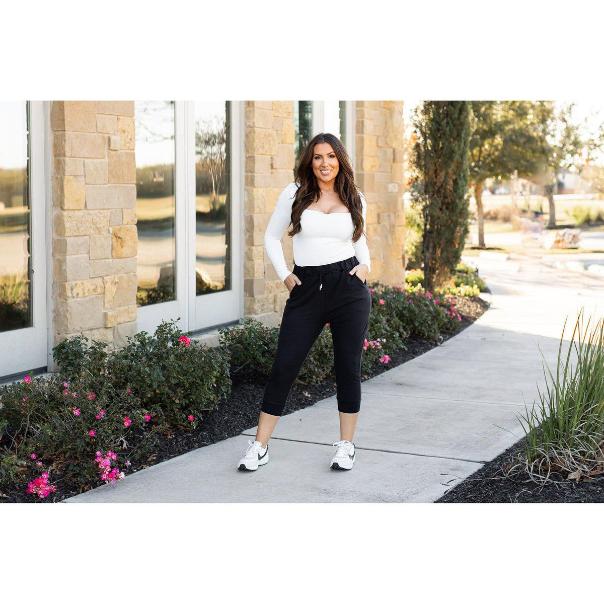 Ready to Ship | The Sierra - Cropped Joggers