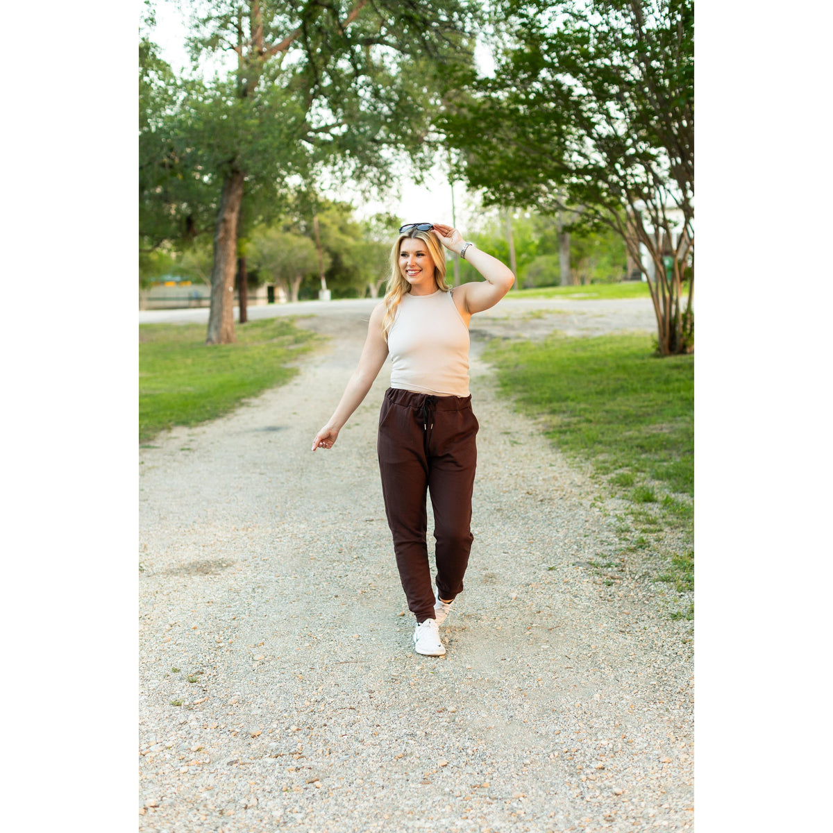 Ready to Ship | The Brinley - Brown Fleece Joggers