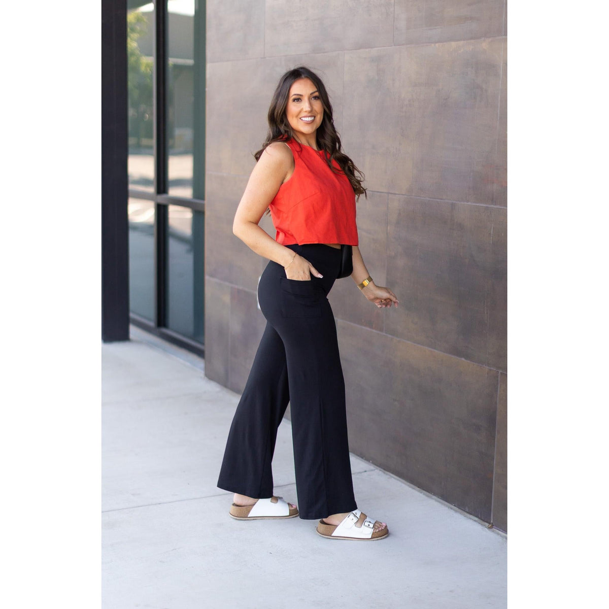 High-waisted black wide leg pants with pockets by Julia Rose, Julia Rose women’s wide leg pants lifestyle image