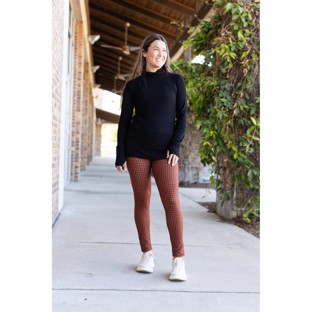 Julia Rose houndstooth full-length leggings, Women wearing houndstooth leggings high waisted