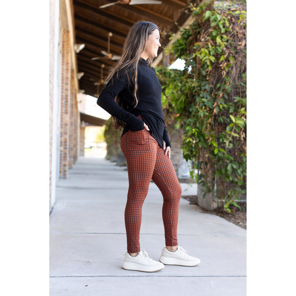 Julia Rose houndstooth full-length leggings, Women wearing houndstooth leggings high waisted