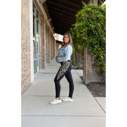 Stylish leopard print panel leggings for everyday wear