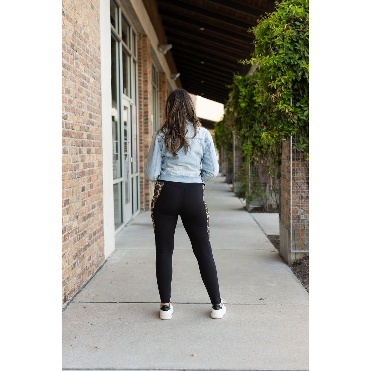 Stylish leopard print panel leggings for everyday wear