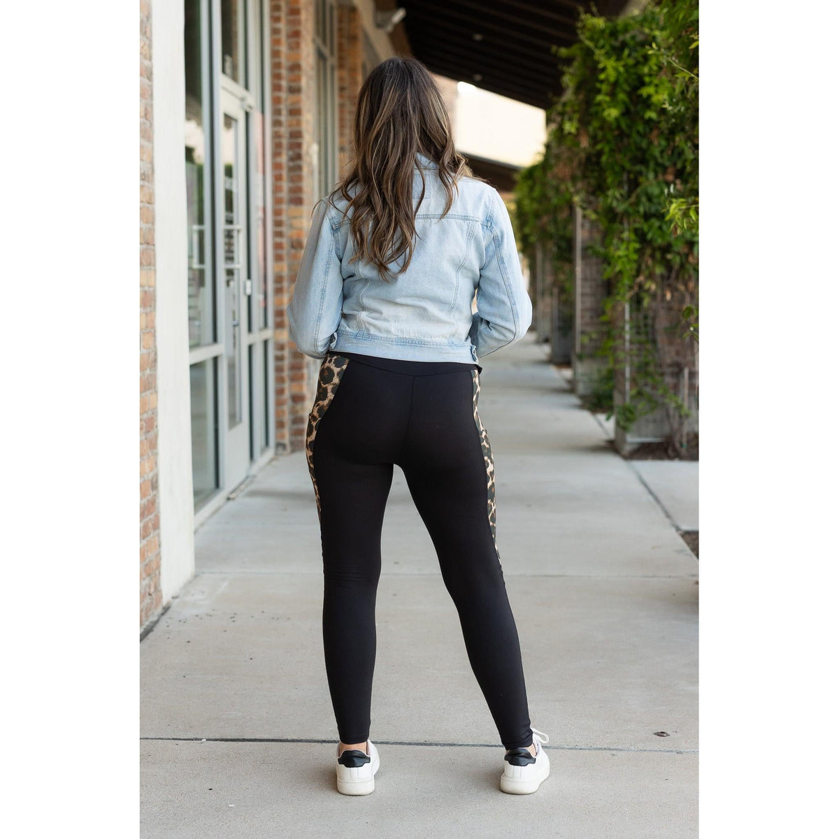 Stylish leopard print panel leggings for everyday wear
