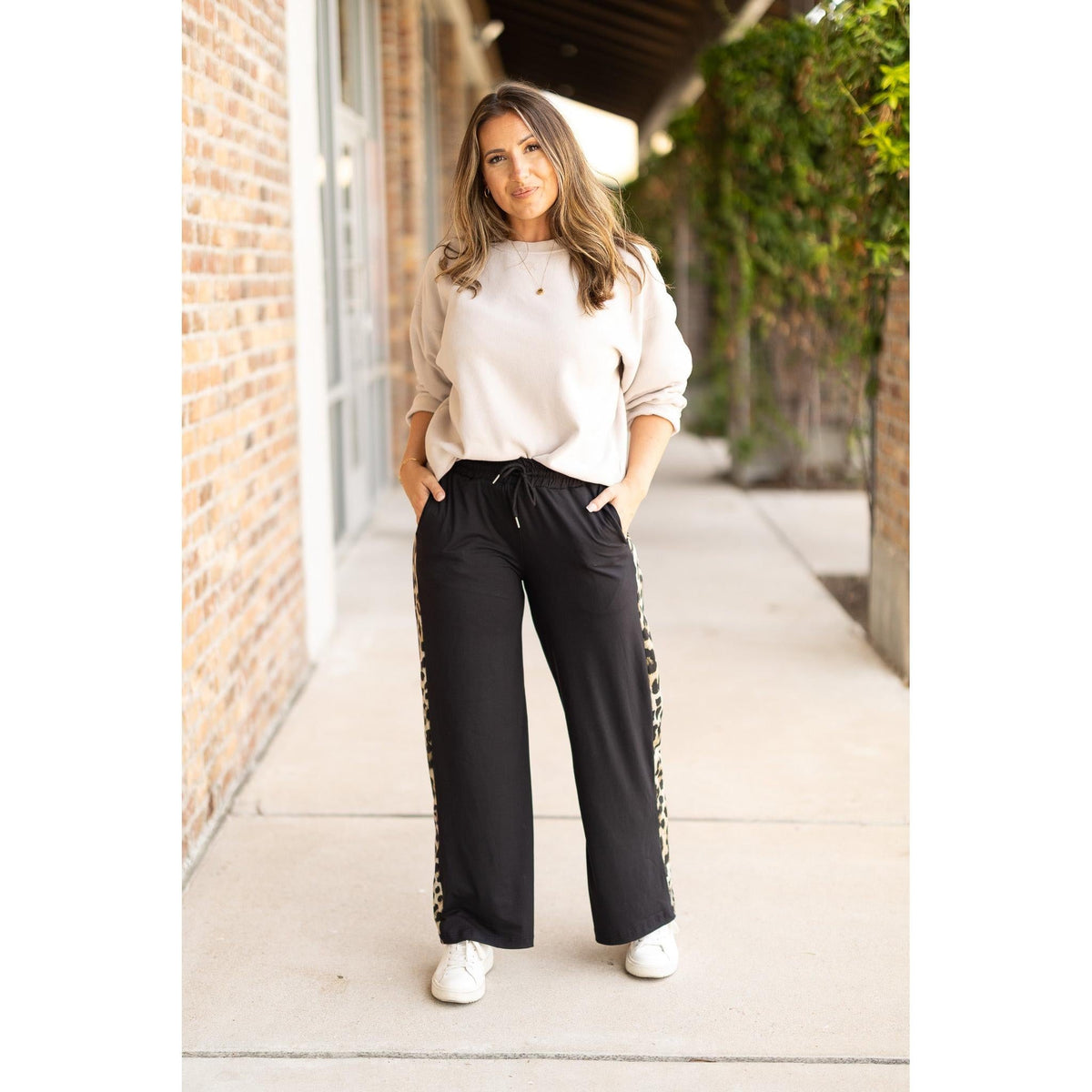 Women’s buttery soft leopard panel lounge pants with pockets