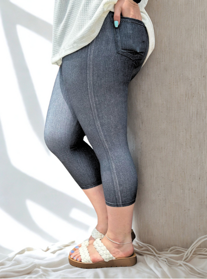 Black Denim Capri w/ Butt Pockets