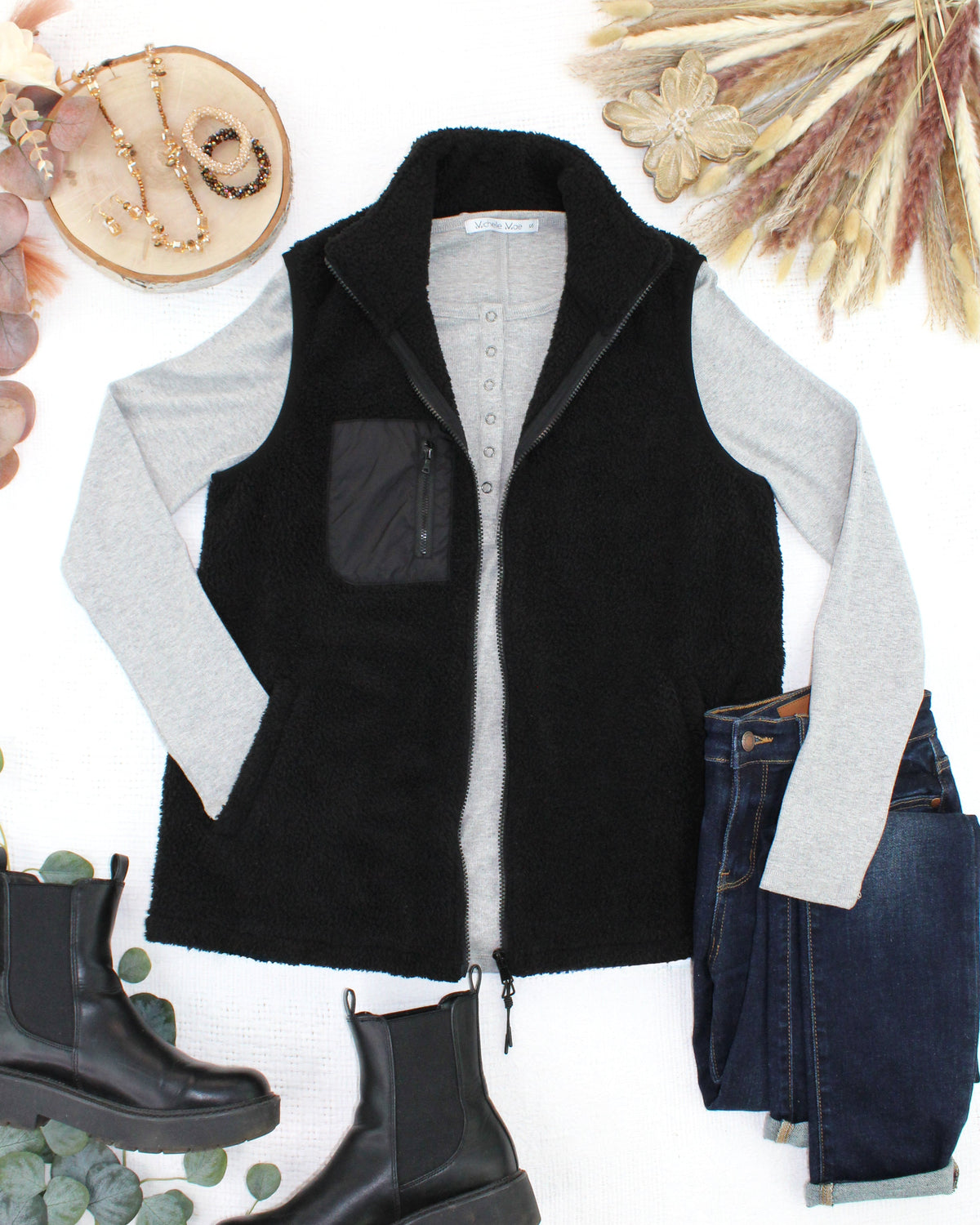 IN STOCK Sherpa Vest - Black